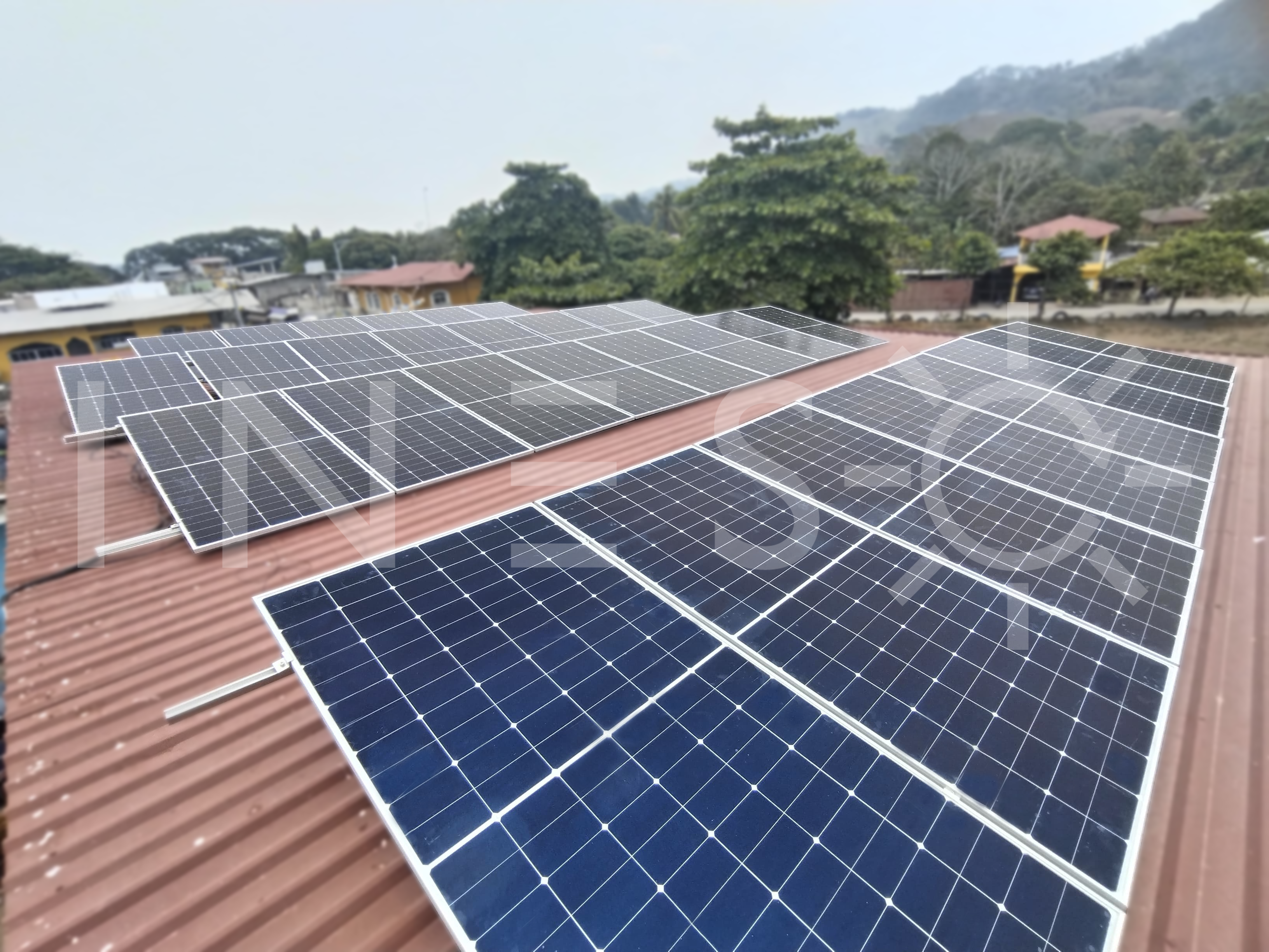 INESO instalación solar 2 en Guatemala